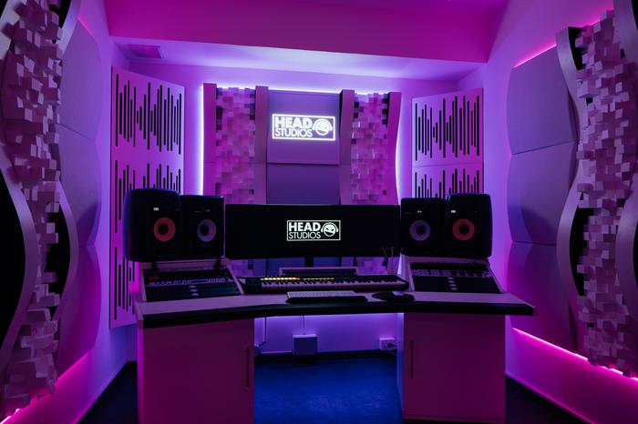 Head Studios White Studio